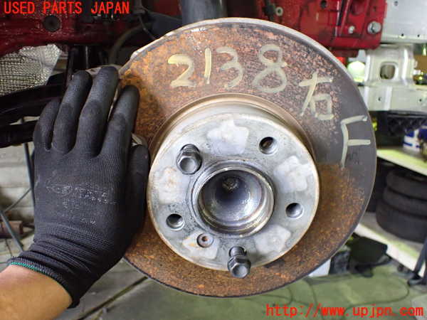 5UPJ-21384290]BMW 118d(1S20 F20)右フロントナックルハブ 中古_m0001.jpg