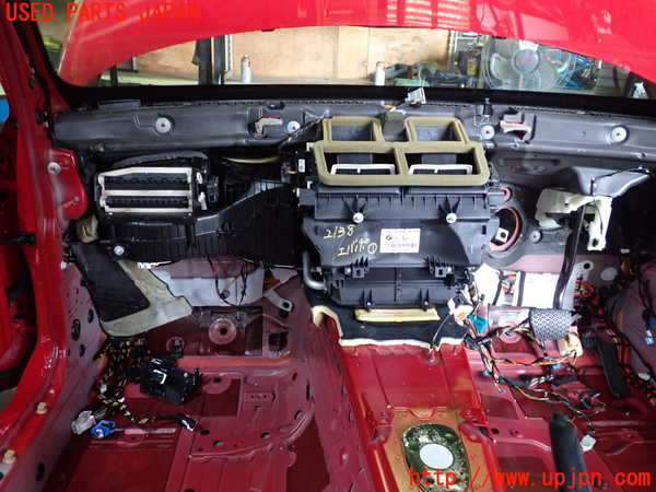5UPJ-21386081]BMW 118d(1S20 F20)エバポレーター1 中古_m0001.jpg