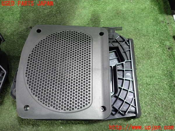 1UPJ-21386530]BMW 118d(1S20 F20)ウーハー 中古_m0002.jpg