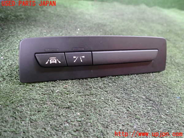 5UPJ-21386306]BMW 118d(1S20 F20)スイッチ1 (レーンキープ) 中古_m0001.jpg