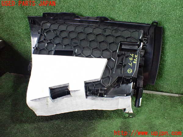 5UPJ-21387516]BMW 118d(1S20 F20)グローブボックス1 中古_m0003.jpg