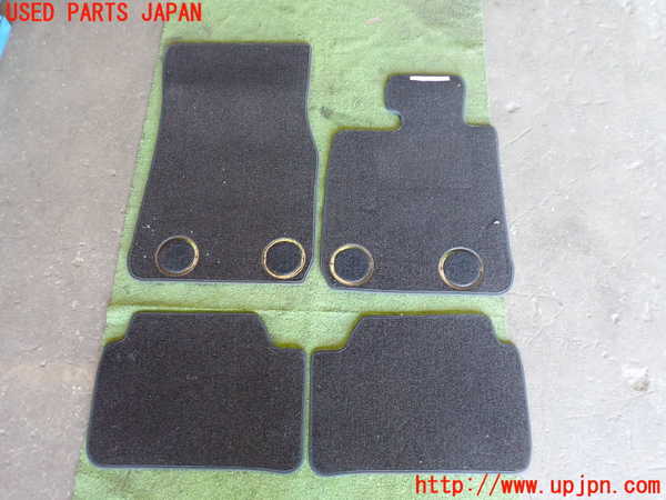 5UPJ-21387800]BMW 118d(1S20 F20)フロアマット 中古_m0001.jpg