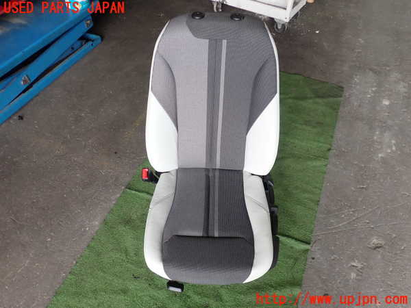 5UPJ-21387065]BMW 118d(1S20 F20)助手席シート 中古_m0001.jpg