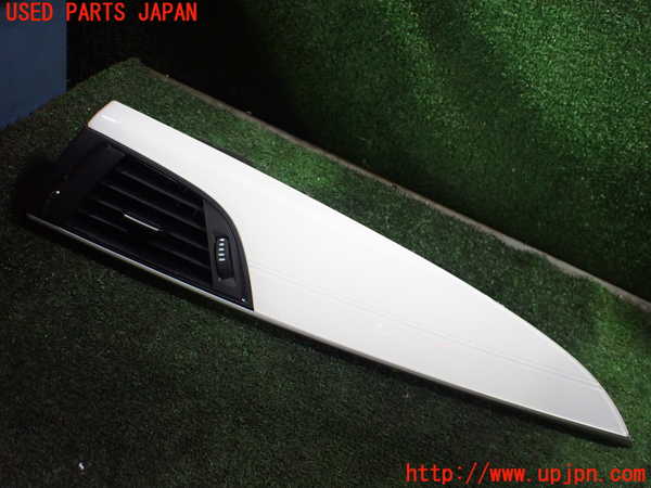 5UPJ-21387527]BMW 118d(1S20 F20)エアコン吹き出し口2 (左) 中古_m0001.jpg