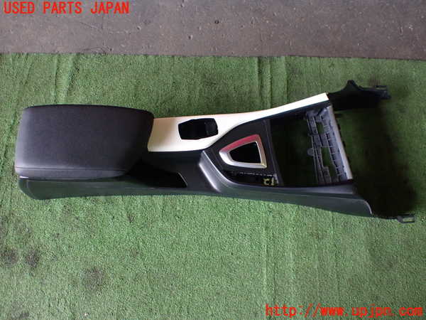 5UPJ-21387540]BMW 118d(1S20 F20)センターコンソール 中古_m0001.jpg