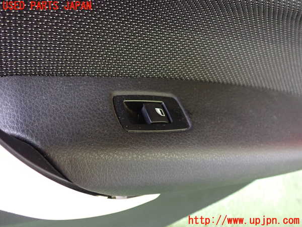 1UPJ-21381294]BMW 118d(1S20 F20)右後ドア内張り 中古_m0002.jpg