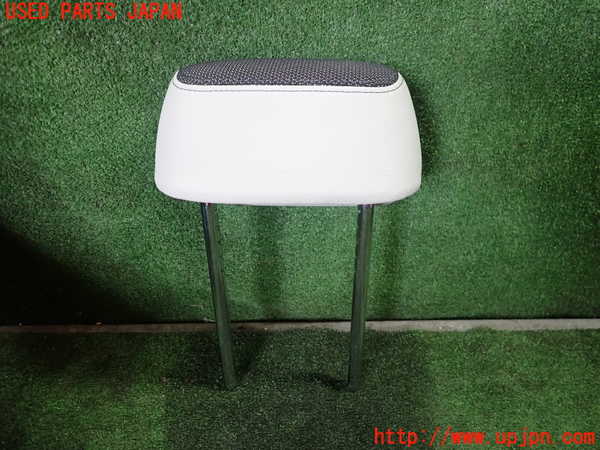 5UPJ-21387150]BMW 118d(1S20 F20)右2列目ヘッドレスト 中古_m0002.jpg