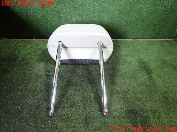 5UPJ-21387150]BMW 118d(1S20 F20)右2列目ヘッドレスト 中古_m0003.jpg