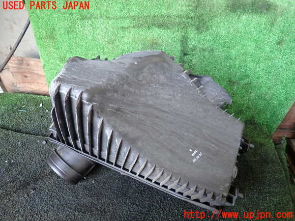 5UPJ-21392560]ポルシェ・カイエン S ハイブリッド(92ACGE)エアクリーナーボックス 中古_m0002.jpg