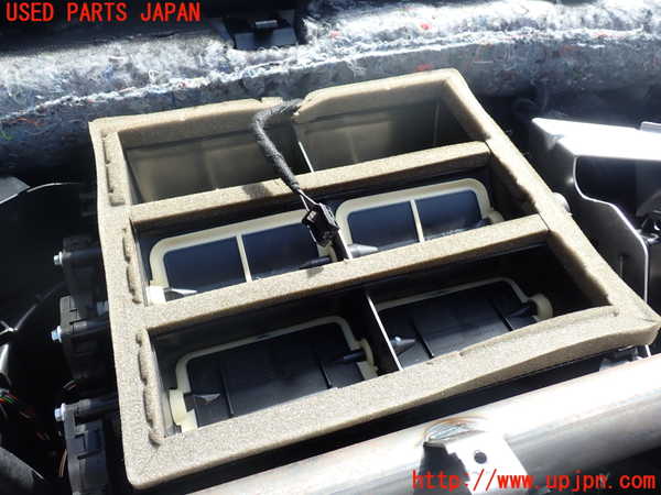 1UPJ-21396081]ポルシェ・カイエン S ハイブリッド(92ACGE)エバポレーター1 中古_m0002.jpg