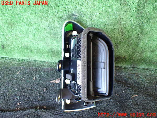 5UPJ-21397526]ポルシェ・カイエン S ハイブリッド(92ACGE)エアコン吹き出し口1 (右) 中古_m0002.jpg