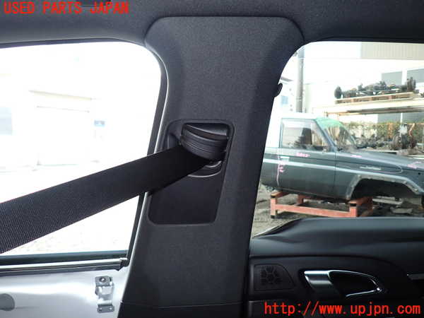 5UPJ-21397665]ポルシェ・カイエン S ハイブリッド(92ACGE)右センターピラートリム 中古_m0002.jpg