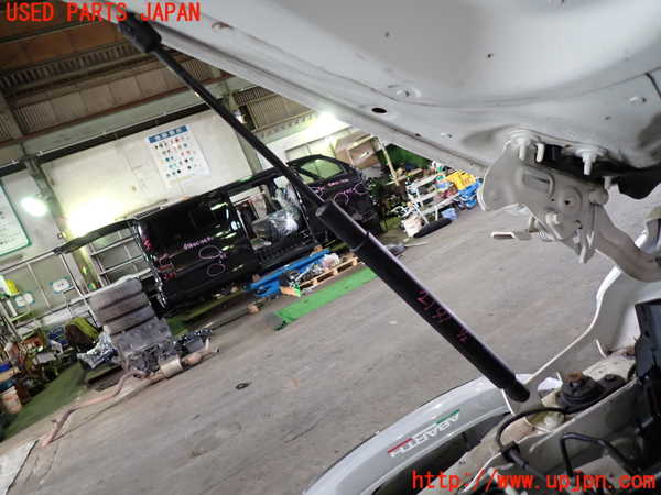 1UPJ-21411068]ベンツ C220 d ステーションワゴン(S205)(205204)ボンネットダンパー 中古_m0001.jpg