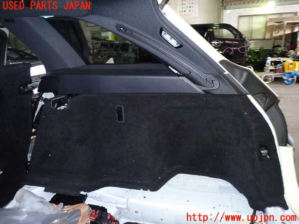 1UPJ-21417675]ベンツ C220 d ステーションワゴン(S205)(205204)右リアピラートリム 中古_m0004.jpg