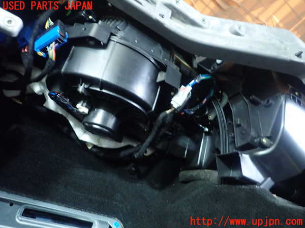 5UPJ-21426081]マセラティ・ギブリ(MG30B)エバポレーター1 中古_m0002.jpg
