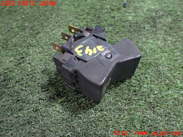 5UPJ-21436295]アウトビアンキ・A112(112A2)フォグスイッチ 中古_m0002.jpg