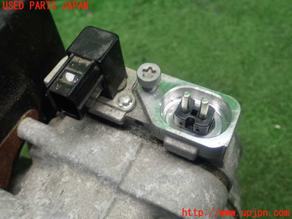 5UPJ-21446025]オデッセイ ハイブリッド(e：HEV)(RC4)エアコンコンプレッサー 中古_m0003.jpg