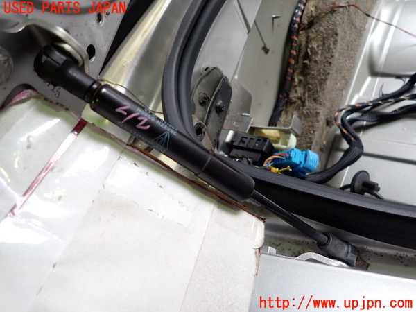 5UPJ-21451506]ポルシェ・ボクスター(98665)トランクダンパー 中古_m0002.jpg