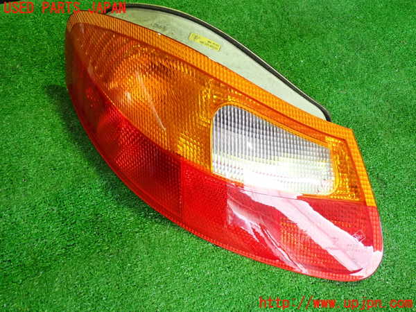 5UPJ-21451536]ポルシェ・ボクスター(98665)左テールランプ 中古 986.631.404.03_m0001.jpg
