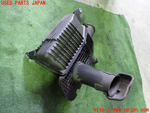 5UPJ-21452560]ポルシェ・ボクスター(98665)エアクリーナーボックス 中古_m0001.jpg