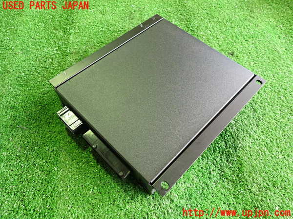 5UPJ-21456525]ポルシェ・ボクスター(98665)アンプ 中古 986.645.323.00_m0002.jpg