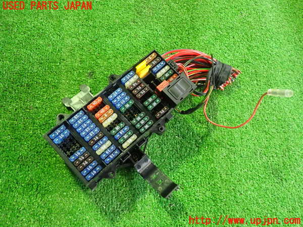 5UPJ-21456741]ポルシェ・ボクスター(98665)ヒューズボックス1 中古_m0001.jpg