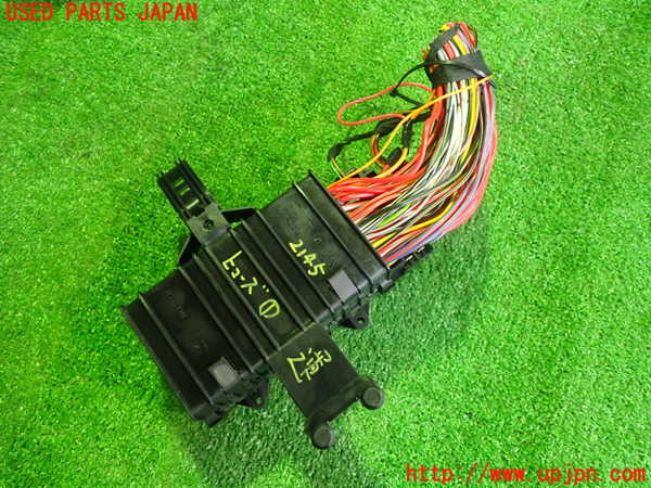 5UPJ-21456741]ポルシェ・ボクスター(98665)ヒューズボックス1 中古_m0002.jpg