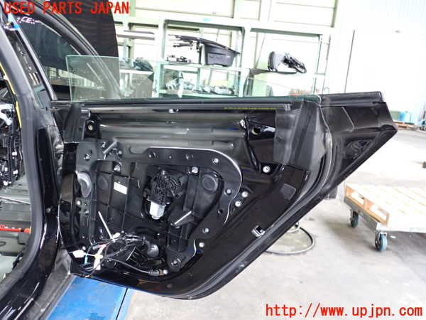 5UPJ-21471290]テスラ・モデル 3(3L13T)右後ドア 【ジャンク品】 (43R-011570 M538) 中古_m0004.jpg