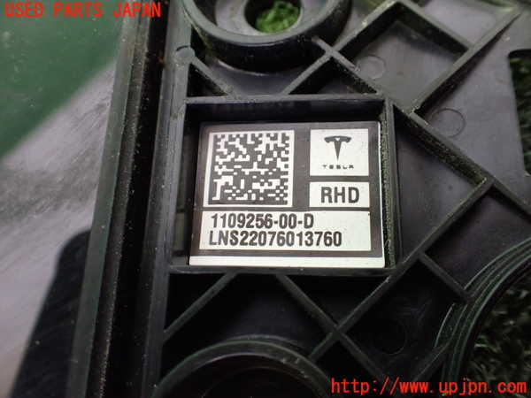 2UPJ-21471370]テスラ・モデル 3(3L13T)右サイドセンターガラス 中古_m0002.jpg