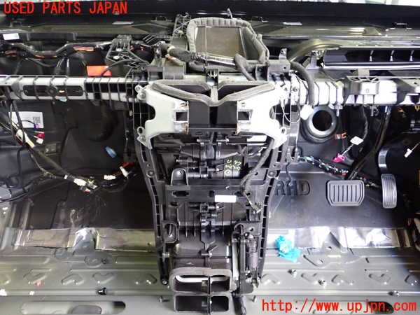 5UPJ-21476081]テスラ・モデル 3(3L13T)エバポレーター1 中古_m0001.jpg
