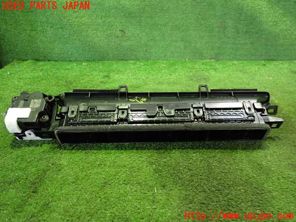 2UPJ-21477527]テスラ・モデル 3(3L13T)エアコン吹き出し口2 (左) 中古_m0002.jpg