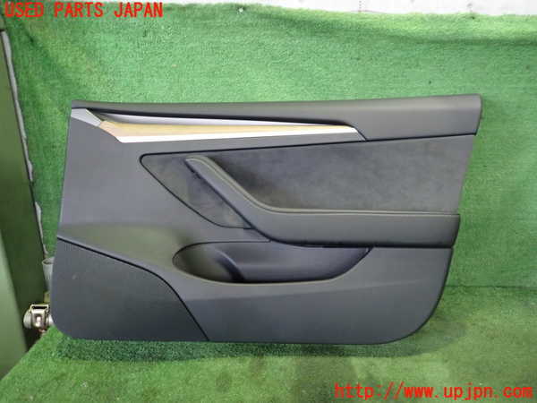 5UPJ-21471234]テスラ・モデル 3(3L13T)右前ドア内張り 中古_m0001.jpg