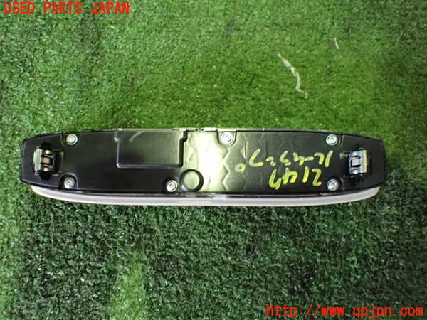 5UPJ-21476411]テスラ・モデル 3(3L13T)ルームランプ1 中古_m0002.jpg