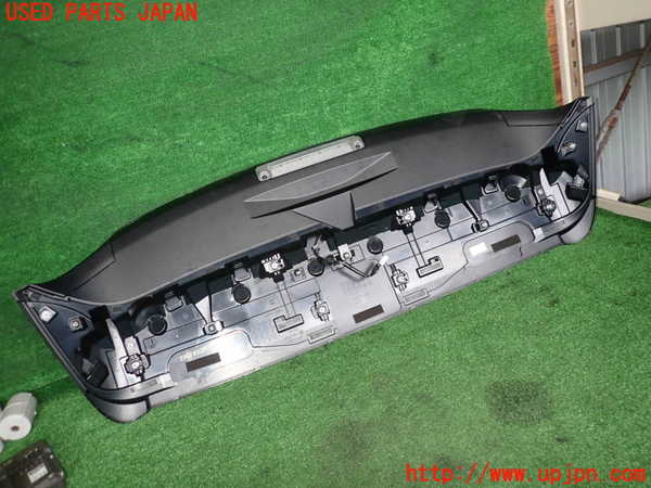 2UPJ-21481520]ハリアー ハイブリッド(AXUH80)リアスポイラー 中古_m0004.jpg