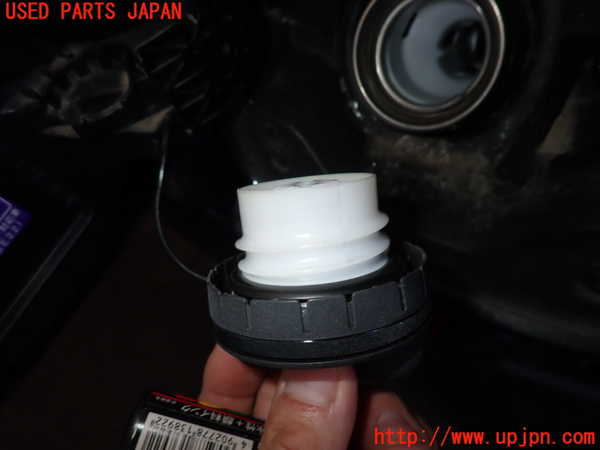 2UPJ-21481690]ハリアー ハイブリッド(AXUH80)フューエルリッド 中古_m0003.jpg