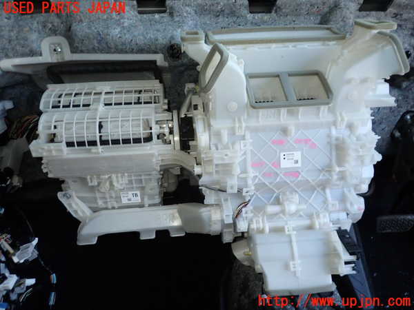2UPJ-21486081]ハリアー ハイブリッド(AXUH80)エバポレーター1 【ジャンク品】 中古_m0001.jpg