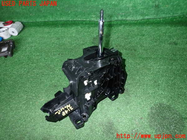 2UPJ-21487555]ハリアー ハイブリッド(AXUH80)ATシフトレバー 中古_m0002.jpg