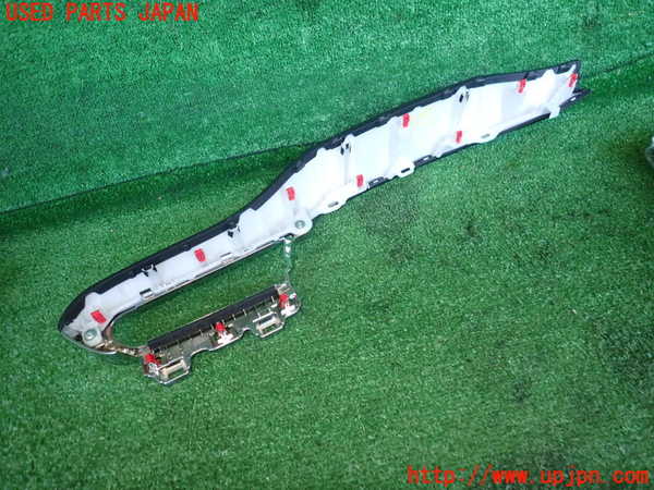 2UPJ-21487691]ハリアー ハイブリッド(AXUH80)内装トリム類1 中古_m0003.jpg