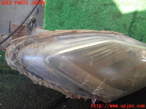 1UPJ-21491130]マセラティ・グラントゥーリズモ(MGT)右ヘッドライト HID ジャンク部品取り_m0002.jpg