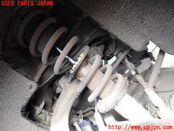 5UPJ-21495045]マセラティ・グラントゥーリズモ(MGT)左リアストラット 中古_m0001.jpg