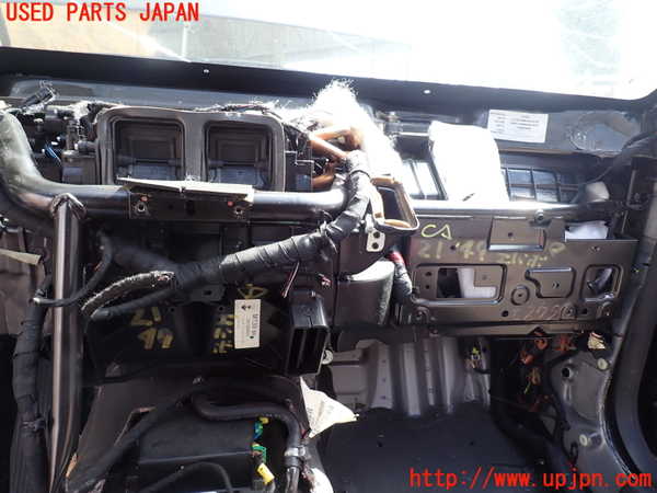 5UPJ-21496081]マセラティ・グラントゥーリズモ(MGT)エバポレーター1 中古_m0001.jpg