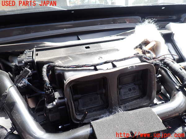 5UPJ-21496081]マセラティ・グラントゥーリズモ(MGT)エバポレーター1 中古_m0002.jpg