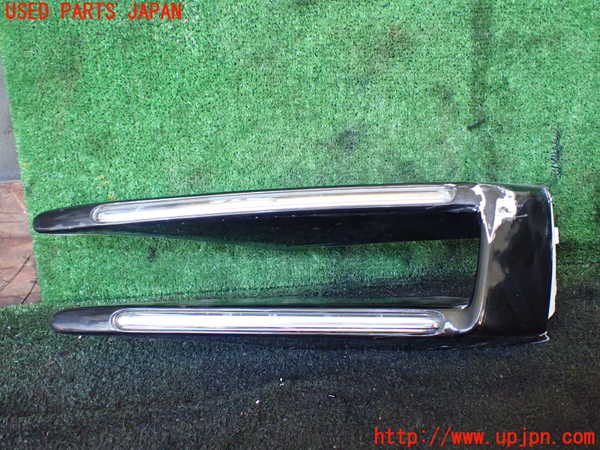 1UPJ-21501162]ポルシェ・マカン ターボ(95BCTL)左ウィンカーレンズ 中古_m0001.jpg