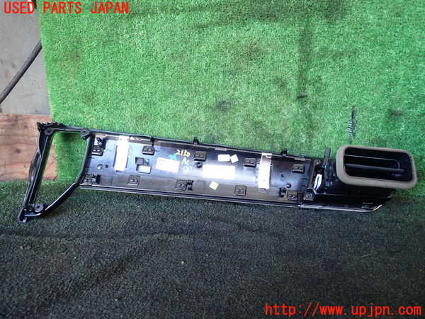 5UPJ-21507527]ポルシェ・マカン ターボ(95BCTL)エアコン吹き出し口2（左） 中古_m0002.jpg