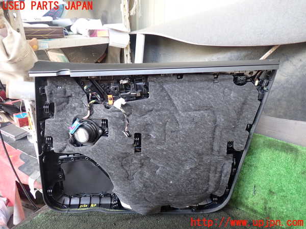 5UPJ-21501264]ポルシェ・マカン ターボ(95BCTL)左前ドア内張り 中古_m0004.jpg