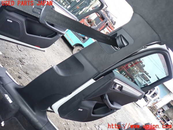 5UPJ-21507665]ポルシェ・マカン ターボ(95BCTL)右センターピラートリム 中古_m0001.jpg