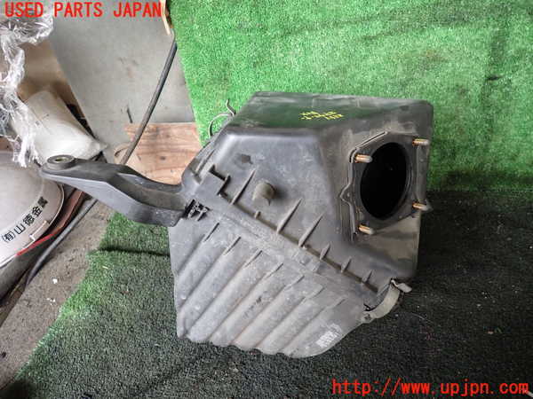 5UPJ-21512560]ハイラックスサーフ(RZN185W)エアクリーナーボックス 中古_m0002.jpg
