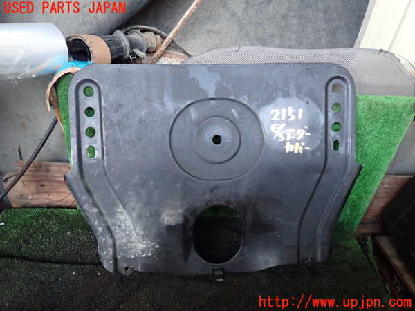 5UPJ-21512170]ハイラックスサーフ(RZN185W)エンジンアンダーカバー 中古_m0001.jpg