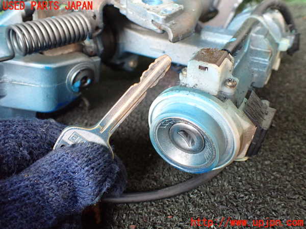 5UPJ-21514260]ハイラックスサーフ(RZN185W)ステアリングシャフト 中古_m0002.jpg