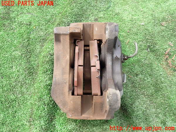 5UPJ-21514085]ハイラックスサーフ(RZN185W)左フロントキャリパー 中古_m0002.jpg